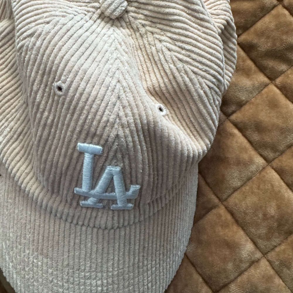 47 Brand Pale Pink &white corduroy Genuine Merchandise LA Dodgers cap/afjustable - Picture 5 of 12